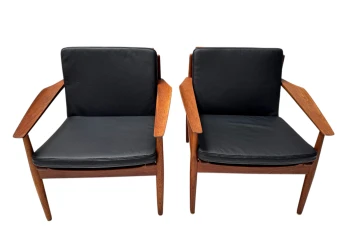 Two Mid-Century Modern Lounge Chairs by Arne Vodder for Glostrup, 1950s